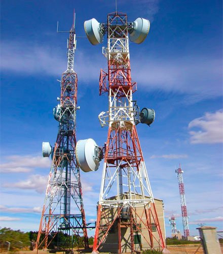FAMMSA | Torres de telecomunicación y alumbrado